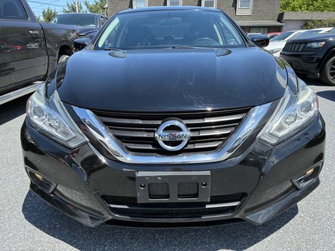 Used 2018 Nissan Altima 2.5 SV FWD image 2