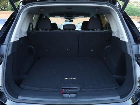 Certified 2025 Nissan Rogue SV AWD/4WD image 7
