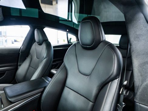 Used 2021 Tesla Model S Plaid image 36