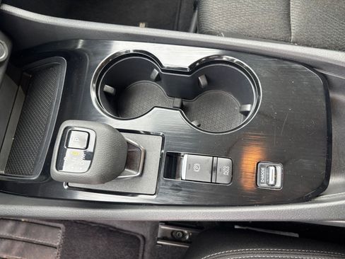 Used 2025 Nissan Rogue SV FWD image 42