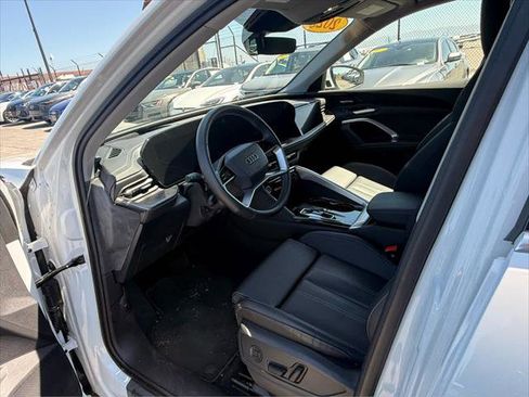 Used 2025 Audi Q5 Prestige AWD/4WD image 5