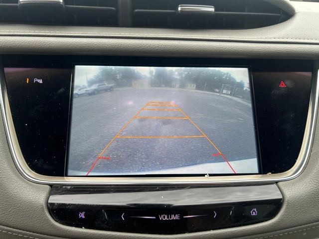 Used 2017 Cadillac XT5 Luxury w/ Driver Awareness Package FWD image 10