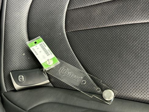 Used 2019 Lexus UX 200 F Sport image 33