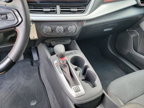 Used 2024 Chevrolet Trax RS w/ Driver Confidence Package image 21