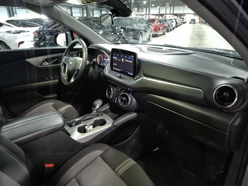 Certified 2025 Chevrolet Blazer LT AWD/4WD image 28