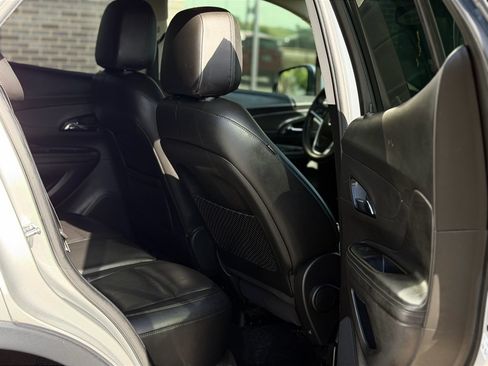 Used 2017 Buick Encore Essence w/ Experience Buick Package FWD image 8