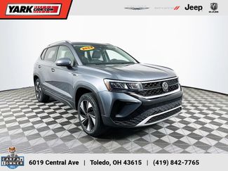 Used 2024 Volkswagen Taos SE video 1