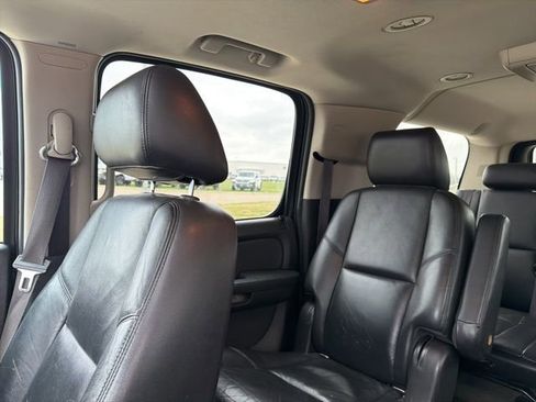 Used 2013 Chevrolet Suburban LTZ image 11