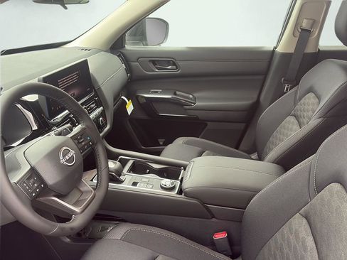 New 2026 Nissan Pathfinder SV AWD/4WD image 14