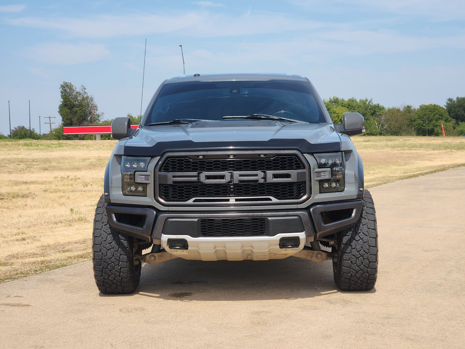 Used 2018 Ford F150 Raptor w/ Equipment Group 802A Luxury AWD/4WD image 6