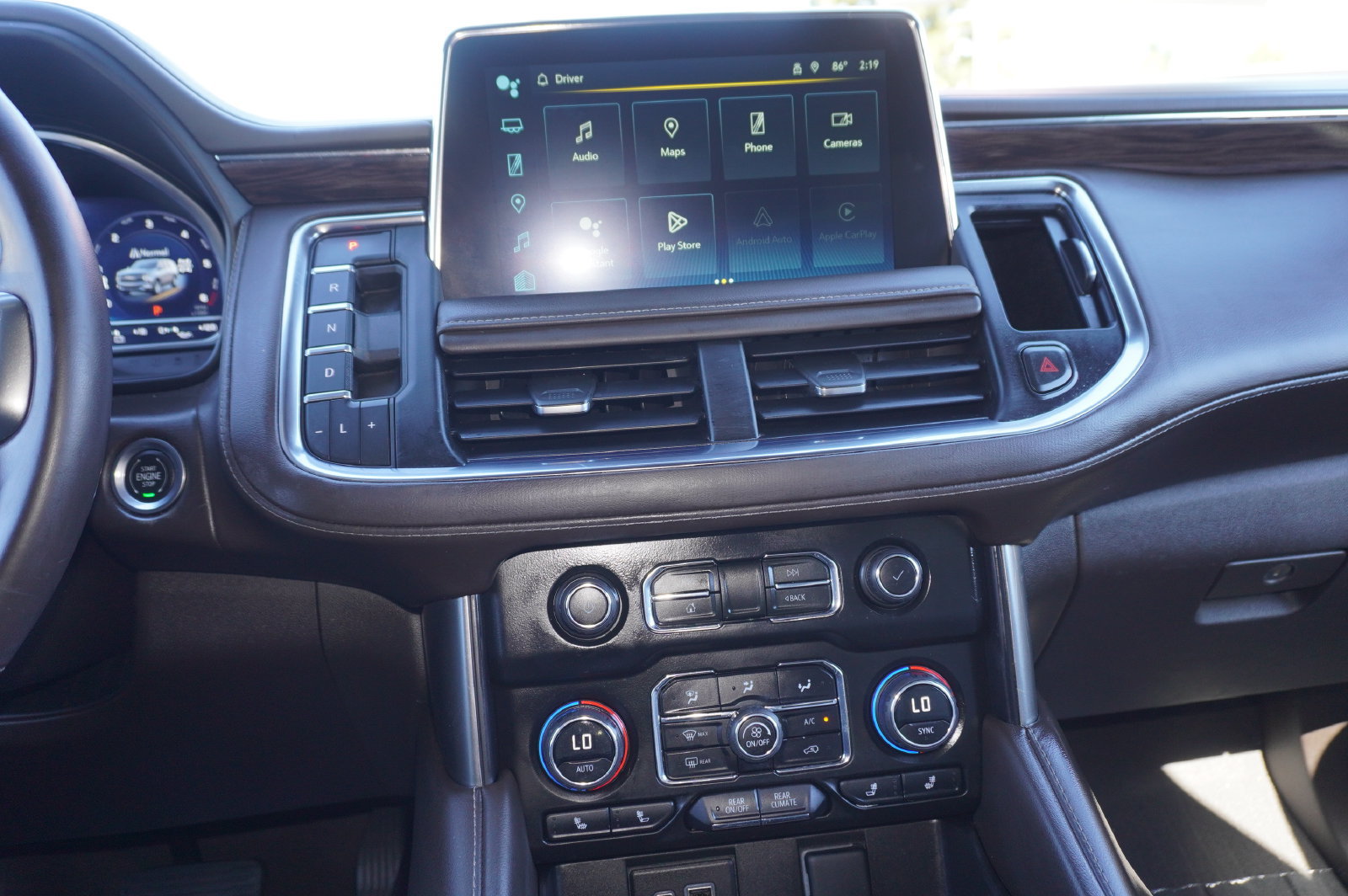 Used 2023 Chevrolet Tahoe Z71 w/ Luxury Package AWD/4WD image 24