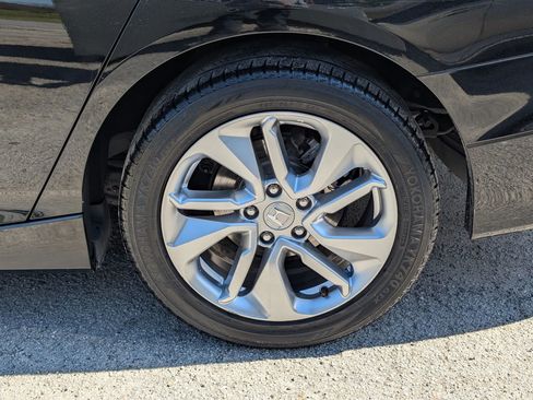 Used 2019 Honda Accord LX image 8