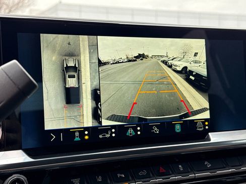 Used 2025 Chevrolet Silverado 3500 High Country w/ Technology Package image 23