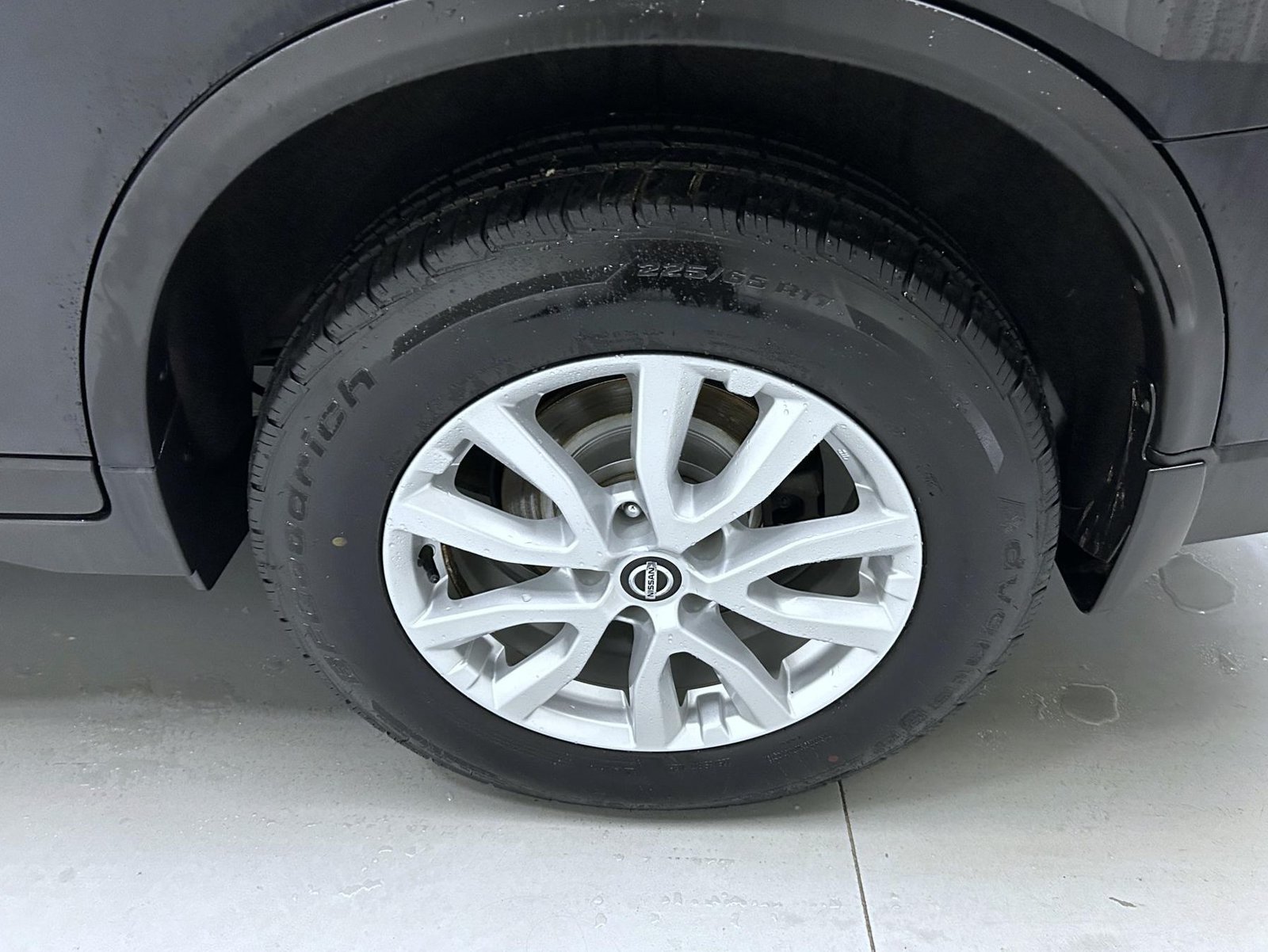 Used 2018 Nissan Rogue SV AWD/4WD image 22