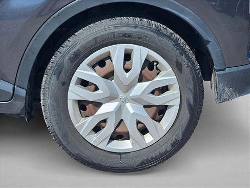 Used 2021 Toyota C-HR LE image 4