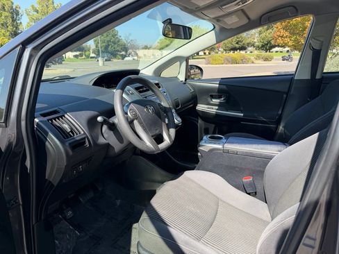 Used 2017 Toyota Prius V Two w/ Carpet Mat Package FWD image 6