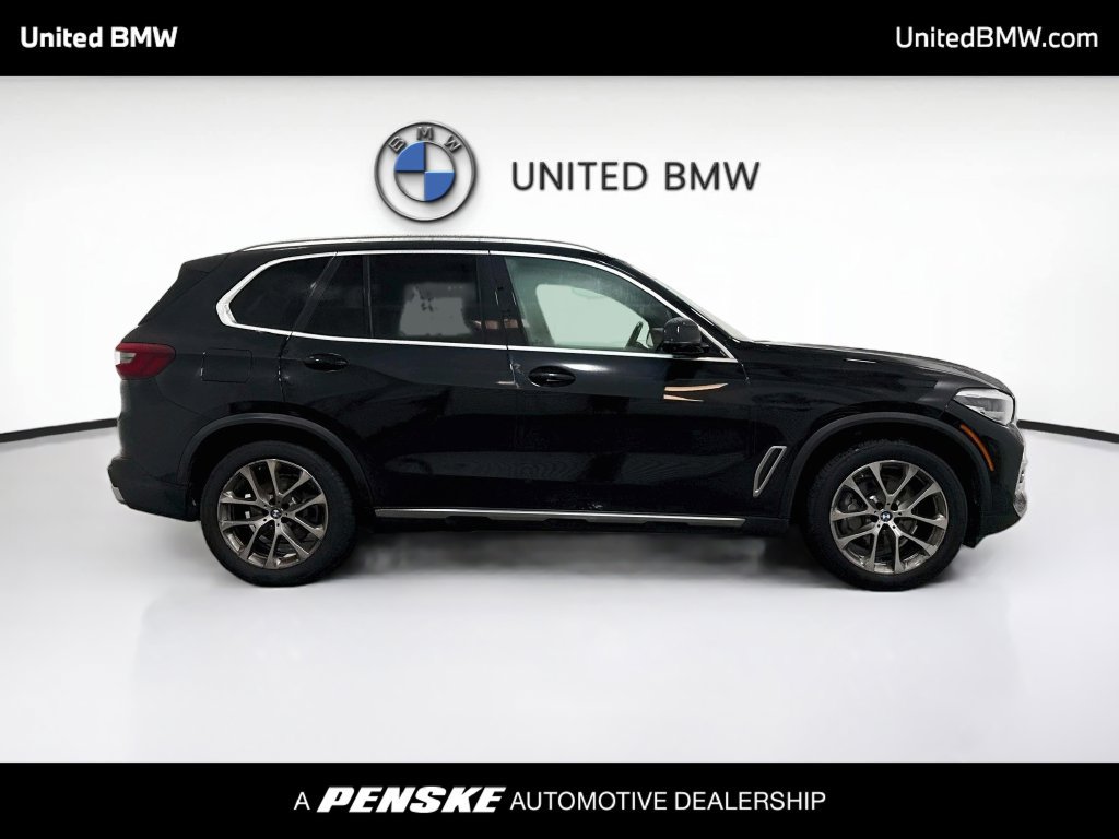 Used 2021 BMW X5 xDrive40i w/ Premium Package 2 AWD/4WD image 4