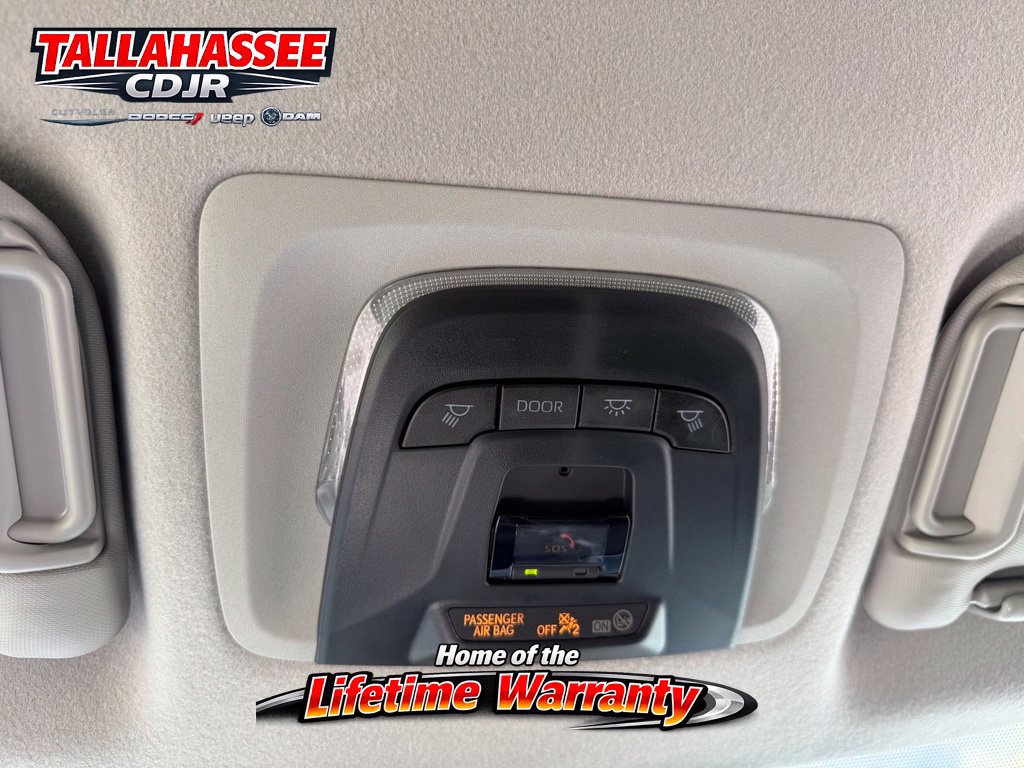 Used 2024 Toyota Corolla Cross LE FWD image 28