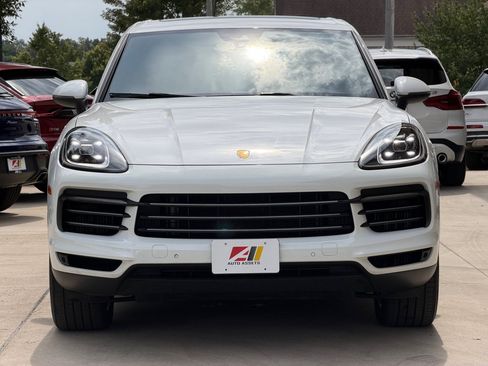 Used 2023 Porsche Cayenne AWD/4WD image 4