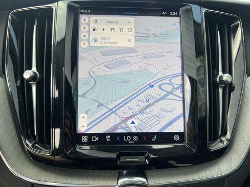 Certified 2025 Volvo XC60 T8 Plus w/ Protection Package Premier image 21