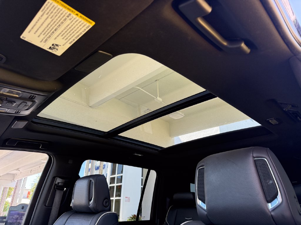 Used 2022 Cadillac Escalade ESV Sport RWD image 15