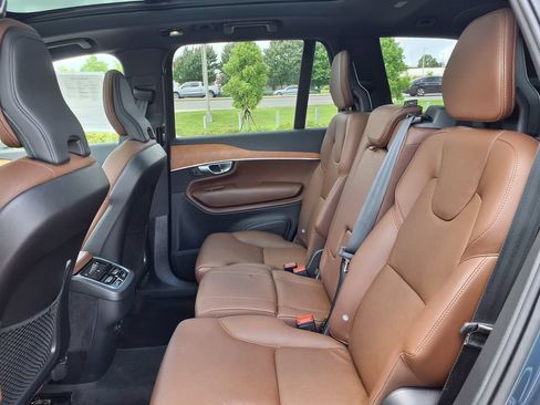 Certified 2023 Volvo XC90 B6 Plus w/ Protection Package AWD/4WD image 18