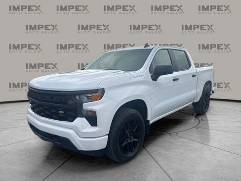 Used 2025 Chevrolet Silverado 1500 Custom image 1