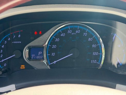 Used 2011 Toyota Sienna Limited w/ Premium Pkg FWD image 21