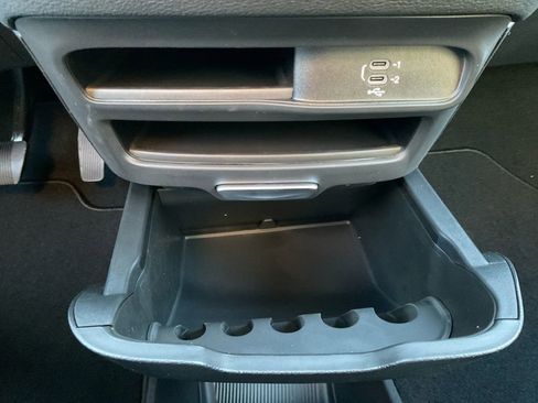 New 2026 Chrysler Pacifica Select w/ S Appearance Package image 25