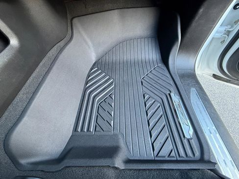 Used 2021 Chevrolet Silverado 1500 RST image 30