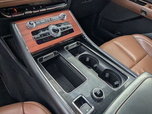 Used 2022 Lincoln Aviator Reserve image 20