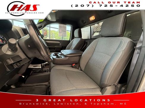 Used 2022 RAM 3500 Tradesman image 11