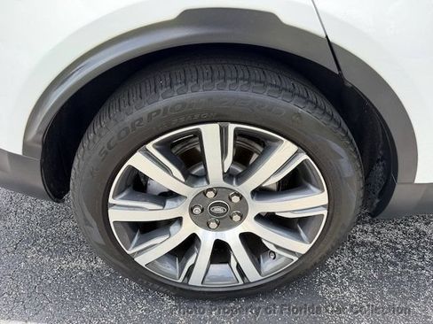 Used 2017 Land Rover Discovery HSE AWD/4WD image 85