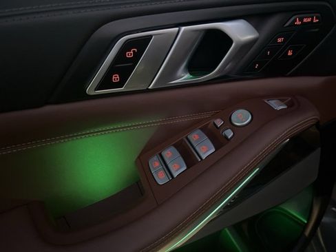 Used 2023 BMW X7 xDrive40i w/ M Sport Package image 10