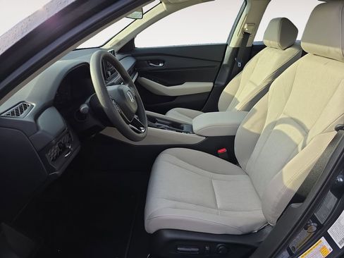 New 2025 Honda Accord SE image 9