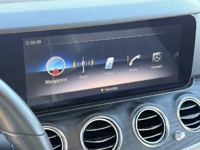 Used 2020 Mercedes-Benz E 350 4MATIC Sedan image 27