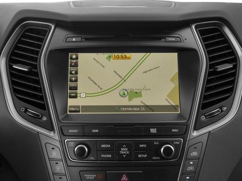 Used 2017 Hyundai Santa Fe AWD image 7