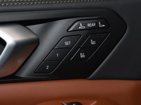 New 2026 BMW X7 M60i image 4