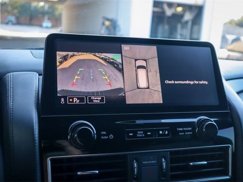 Used 2023 Nissan Armada SL w/ Midnight Edition Package image 16