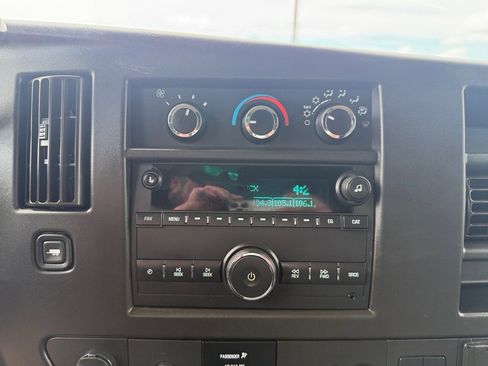 Used 2021 Chevrolet Express 3500 w/ Driver Convenience Package RWD image 13