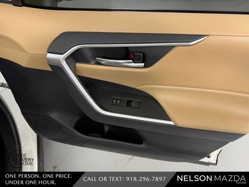 Used 2019 Toyota RAV4 XLE Premium AWD/4WD image 43