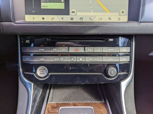 Used 2017 Jaguar XF R-Sport AWD/4WD image 24