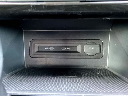 Used 2022 Volkswagen Atlas SE image 32