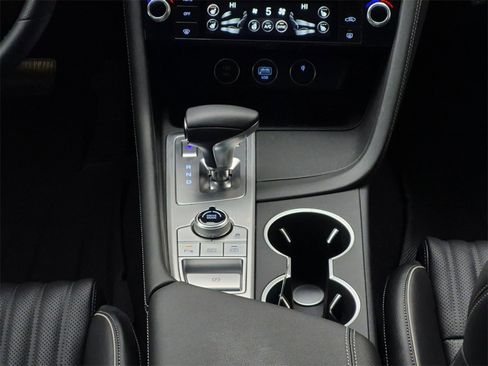 Used 2026 Genesis G70 2.5T Prestige image 10