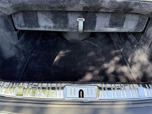 Used 2016 Rolls-Royce Dawn image 26
