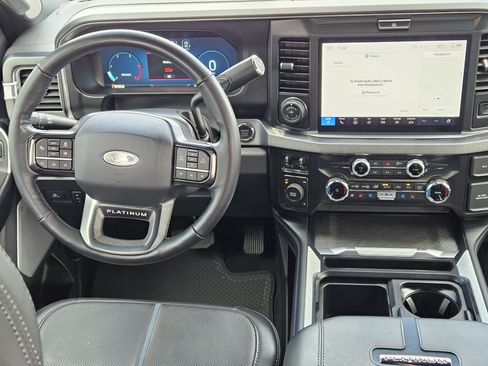 Used 2025 Ford F250 Platinum AWD/4WD image 28