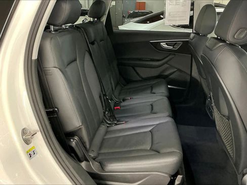 Used 2022 Audi Q7 Premium Plus w/ Premium Plus Package image 29