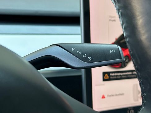 Used 2018 Tesla Model 3 Long Range image 48