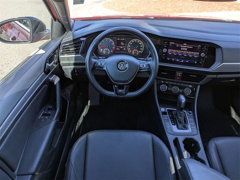 Used 2021 Volkswagen Jetta SEL image 20