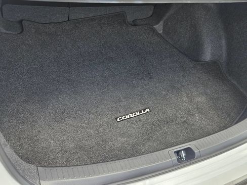 Used 2025 Toyota Corolla SE FWD image 15